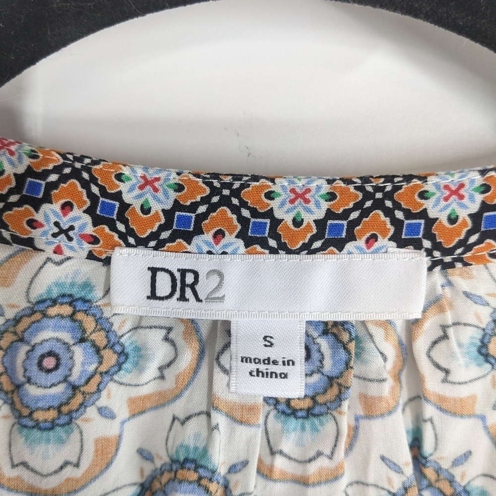 DR2 Split Neck Long Sleeve Top - Picture 4 of 10